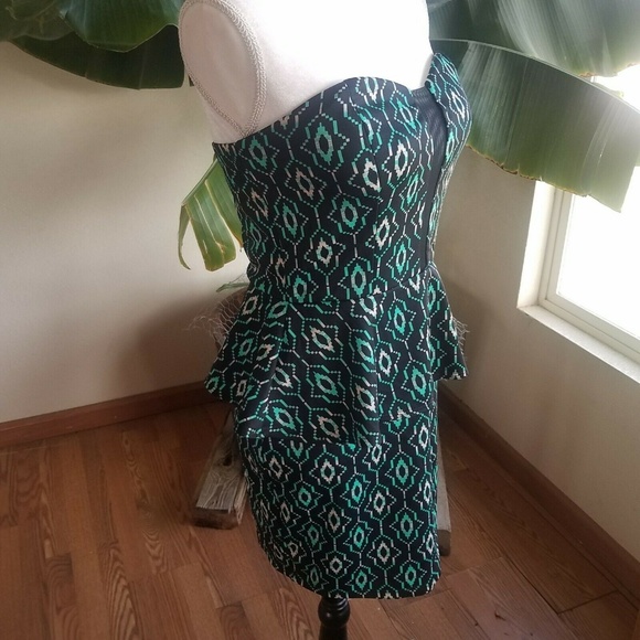 Hot Gal Large Strapless Dress Black Green Padded - Picture 4 of 8